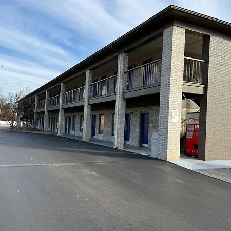 Days Inn By Wyndham Morristown Exterior photo