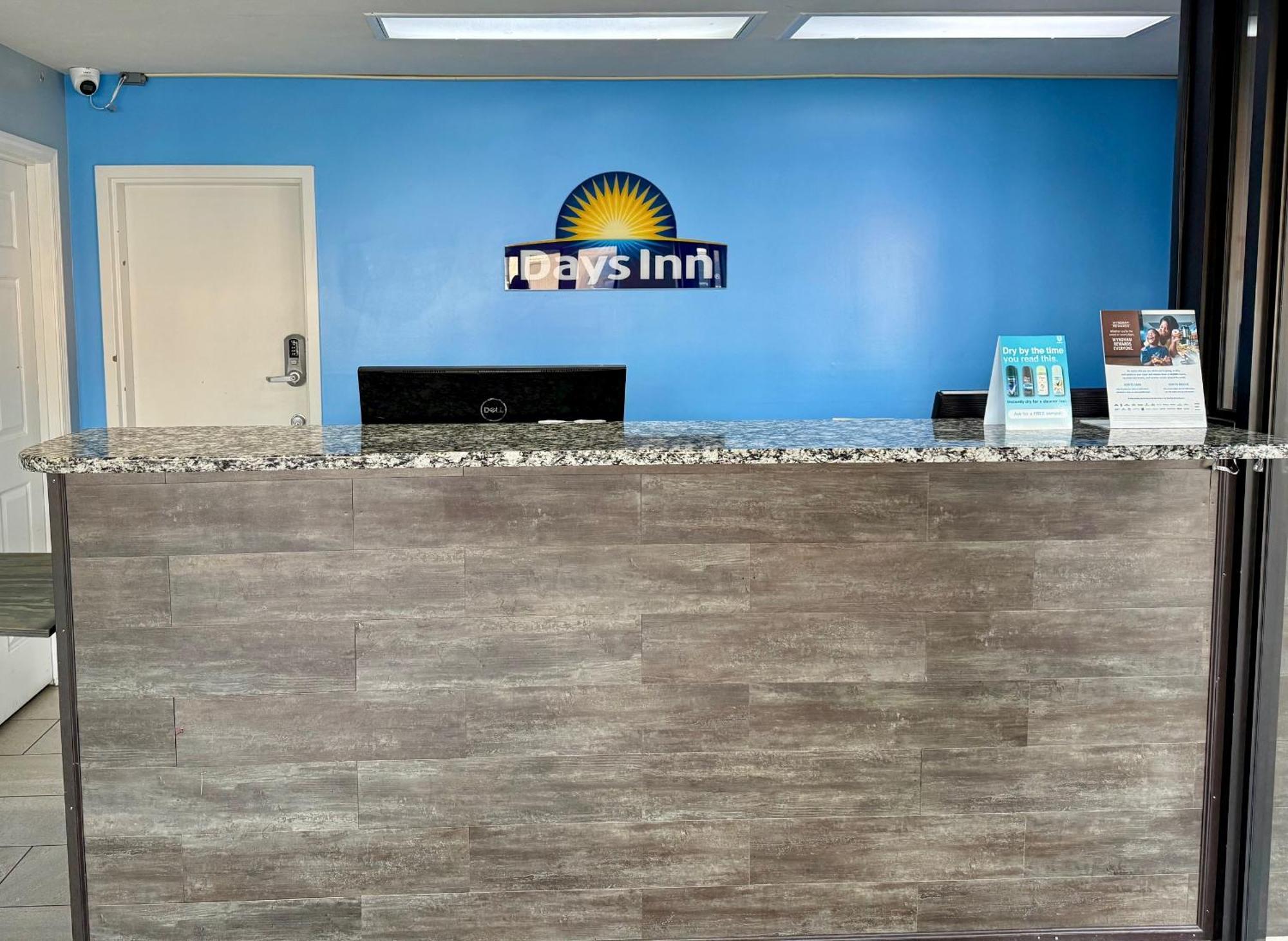 Days Inn By Wyndham Morristown Exterior photo